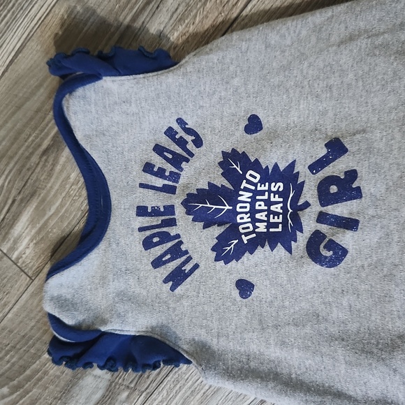 SOLD Go Leafs Go 18M Jumper - Picture 2 of 4